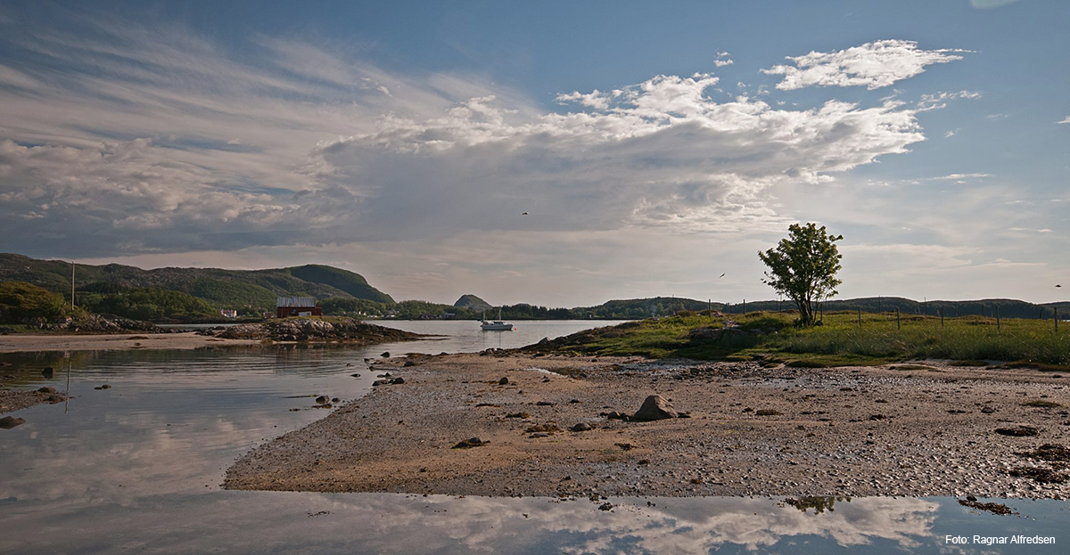Bilde tatt fra Lurøy med Onøy og Anfjellet i bakgrunnen